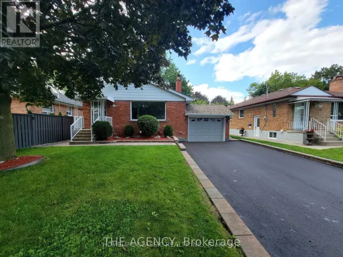 MAIN FLOOR - 26 BEAVERBROOK AVENUE, Toronto