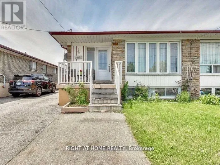 MAIN FLOOR - 34 GOLDSBORO ROAD, Toronto