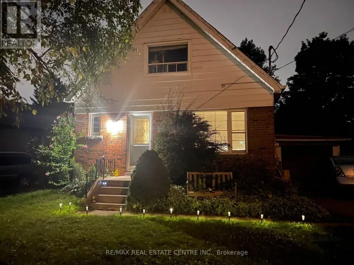MAIN FLOOR - 34 SINGLETON ROAD, Toronto