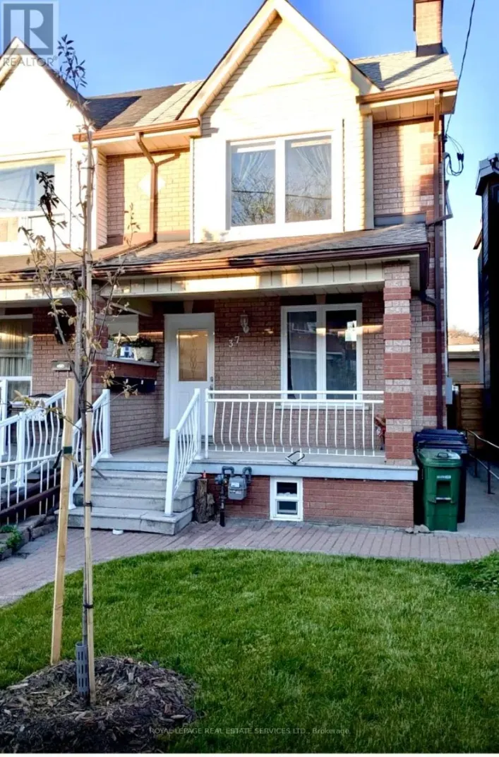 MAIN FLOOR - 37 GILLESPIE AVENUE, Toronto