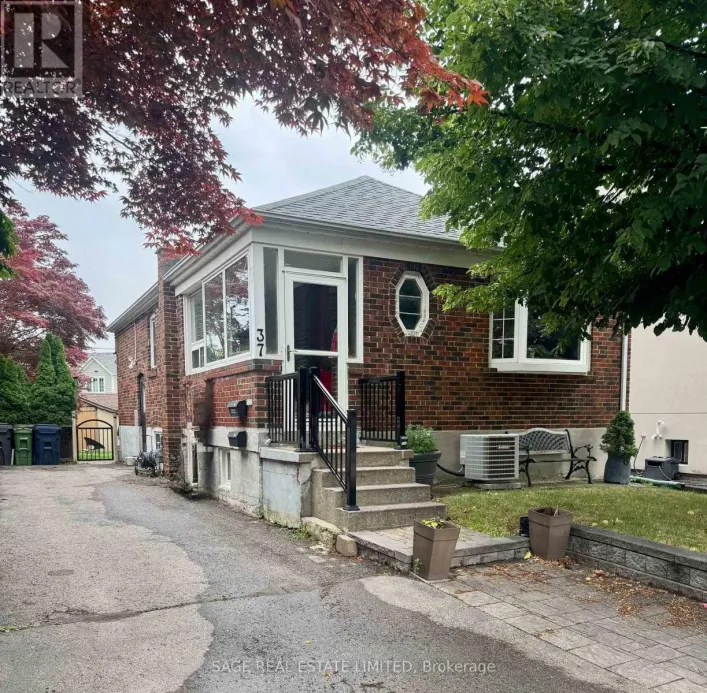 MAIN FLOOR - 37 TIAGO AVENUE, Toronto