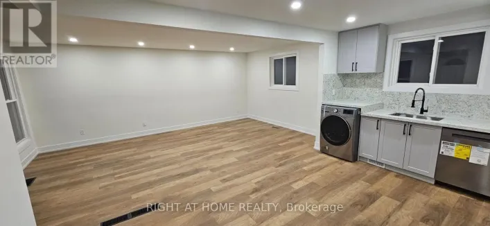 MAIN FLOOR - 38 JASPER DRIVE, Aurora