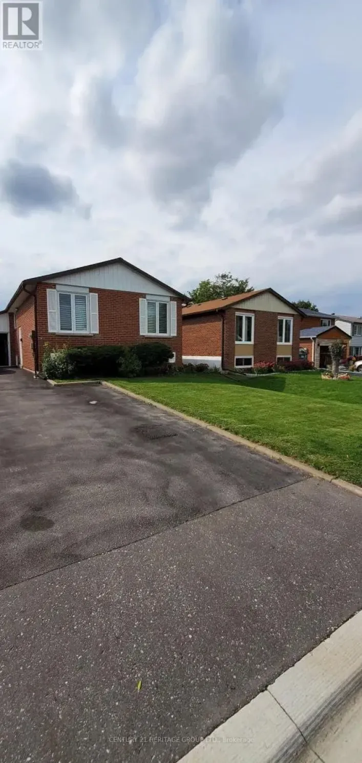 MAIN FLOOR - 464 SANDFORD STREET, Newmarket
