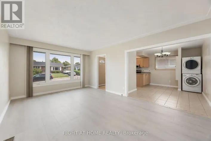 MAIN FLOOR - 60 CHAMPLAIN AVENUE, Hamilton