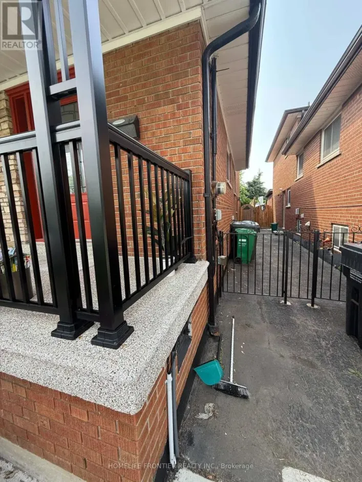 MAIN FLOOR - 759 BLOOR STREET, Mississauga