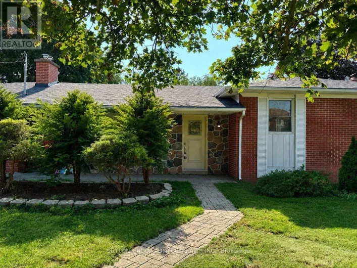 MAIN FLOOR - 86 HAMILTON DRIVE, Newmarket