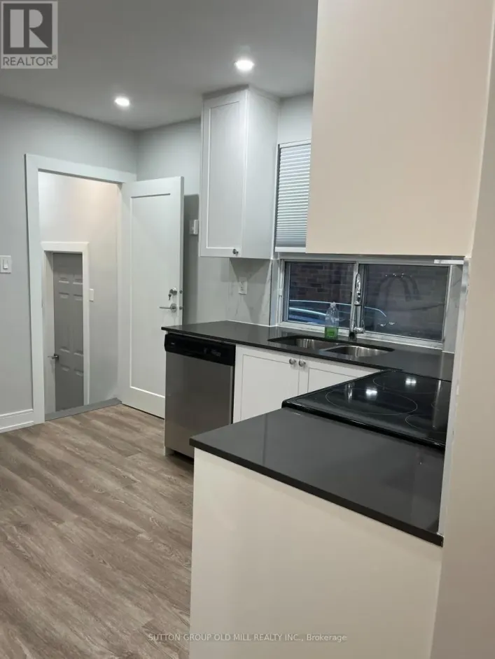 MAIN FLOOR - 97 TWELFTH STREET, Toronto