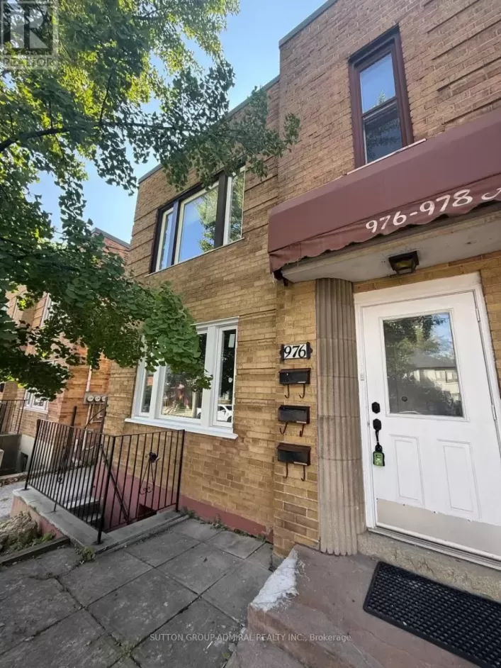 MAIN FLOOR - 976 AVENUE RD AVENUE, Toronto