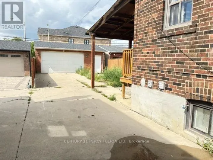 MAIN FLOOR UNIT - 540 OLD WESTON ROAD, Toronto