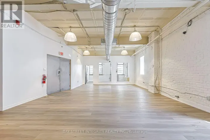 MAIN FLR - 51 BULWER STREET, Toronto