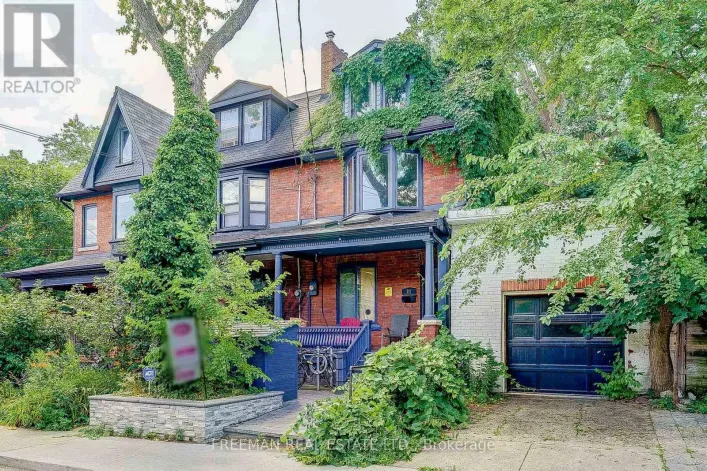 MAIN FLR APT - 21 WELLS STREET, Toronto