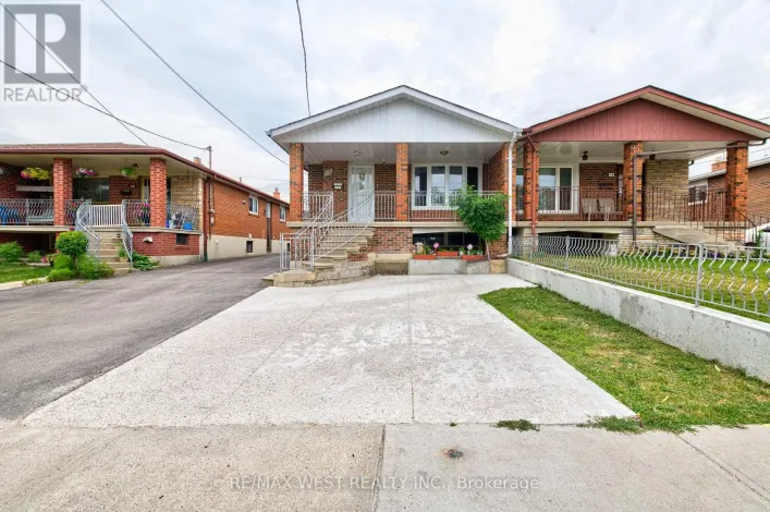 MAIN LVL - 16 HASBROOKE DRIVE, Toronto