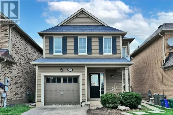 MAIN & UPPER - 1005 FARMSTEAD DRIVE, Milton