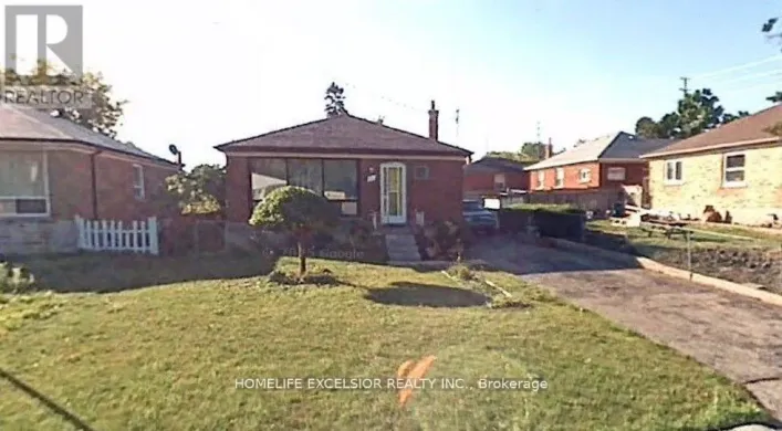 MAIN UPPER - 3 STRODE DRIVE, Toronto