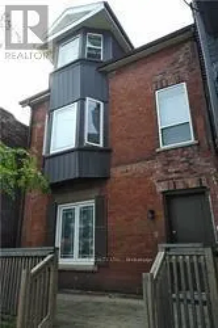 MAIN#1 - 2011 DUNDAS STREET W, Toronto