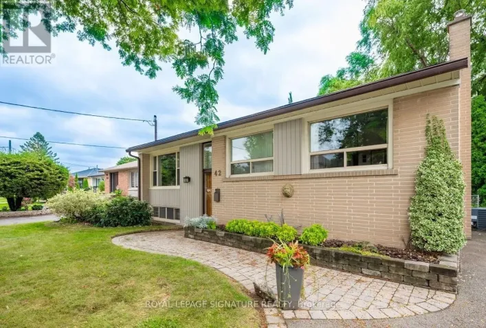 MAINFLOOR - 42 JUBILEE CRESCENT, Toronto