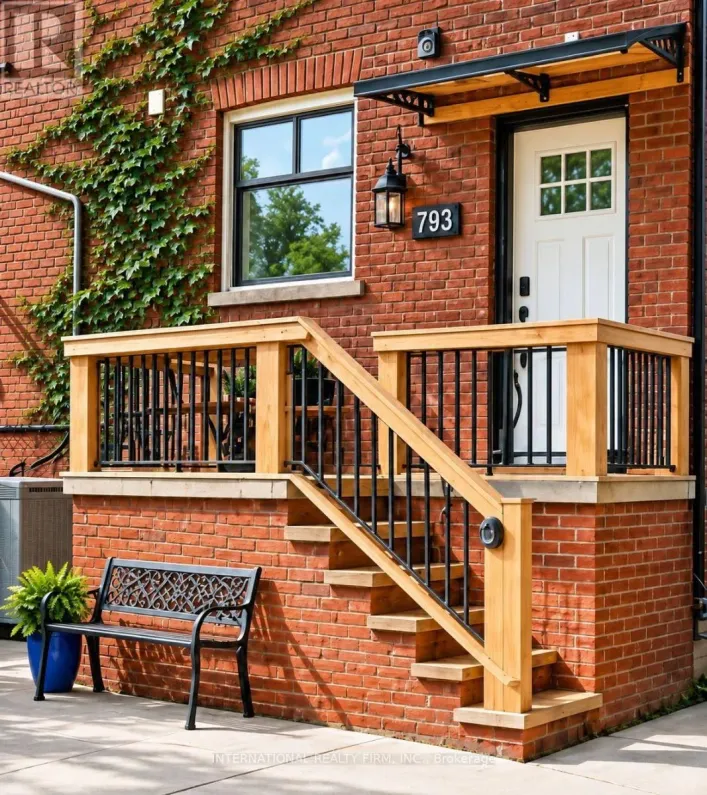 MAIN/LOWER - 793 DUFFERIN STREET, Toronto