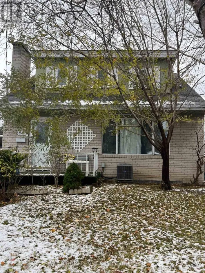 MAIN/LOWER BSMT - 14 TOFIELD CRESCENT, Toronto