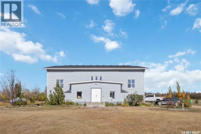 House for sale: McLeod Acreage, Perdue Rm No. 346