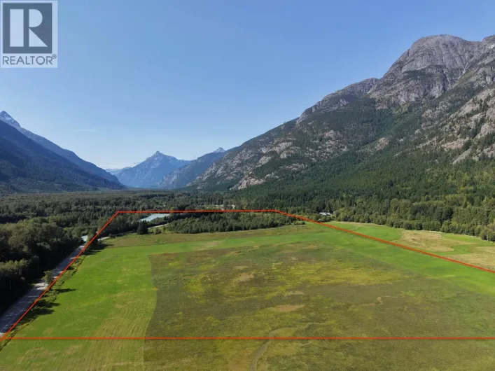 N 1/2 4892 MACKENZIE 20 HIGHWAY, Bella Coola