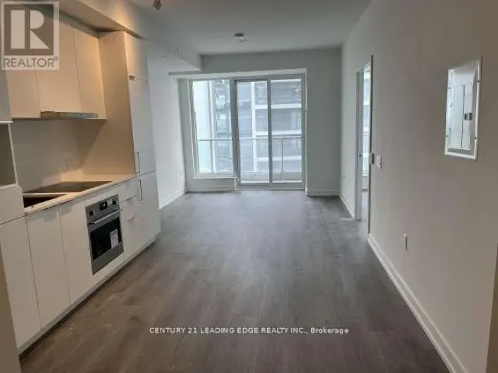 N2906 - 7 GOLDEN LION HEIGHTS, Toronto