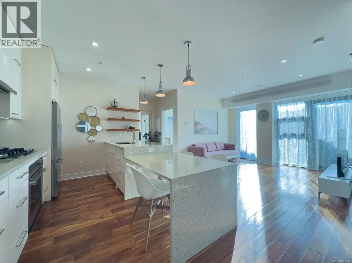 N312 1105 Pandora Ave, Victoria