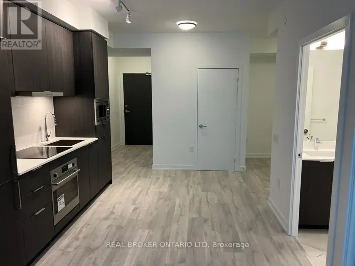 N426 - 7 GOLDEN LION HEIGHTS, Toronto