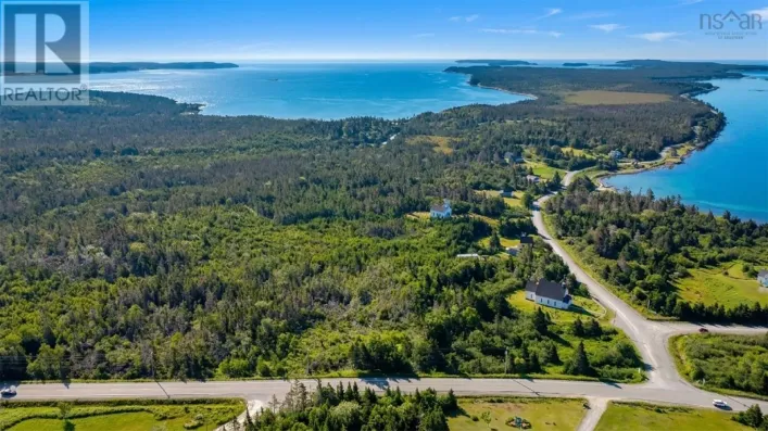 No 7 Highway, Spry Bay