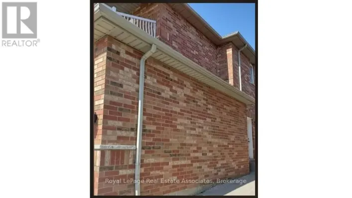 ONE ROOM - 373 ARROWSMITH DRIVE, Mississauga