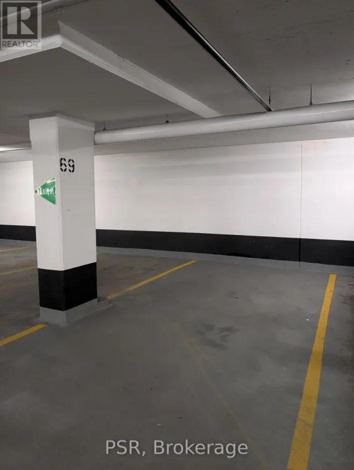 P69 - 11 WELLESLEY STREET W, Toronto