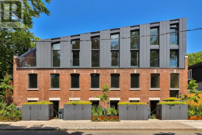 PH 2 - 225 BRUNSWICK AVENUE, Toronto