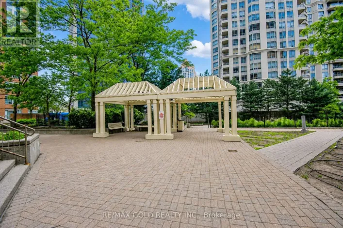 PH 201 - 325 WEBB DRIVE, Mississauga