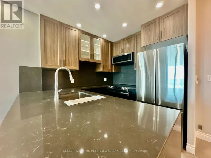 PH 3705 - 8 PARK ROAD, Toronto