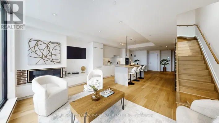 PH 617 - 899 COLLEGE STREET, Toronto