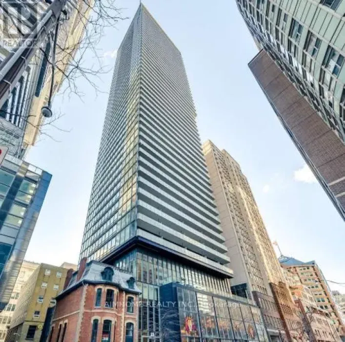 PH05 - 15 GRENVILLE STREET, Toronto