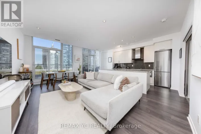 Apartment for sale: PH09 - 352 FRONT STREET W, Toronto