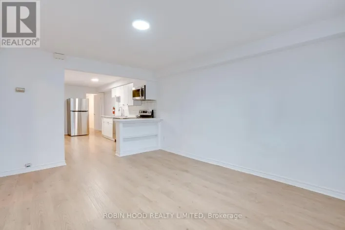 PH1 - 104 GLOUCESTER GROVE, Toronto