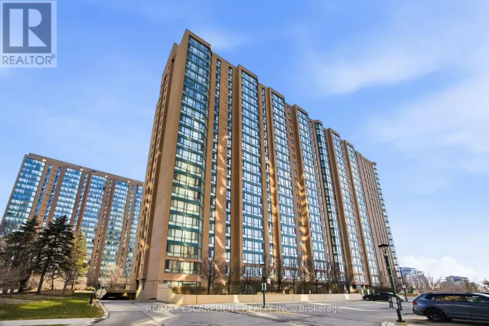 PH1 - 145 HILLCREST AVENUE, Mississauga