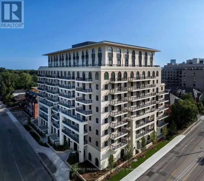 PH11 - 38 EARLINGTON AVENUE, Toronto