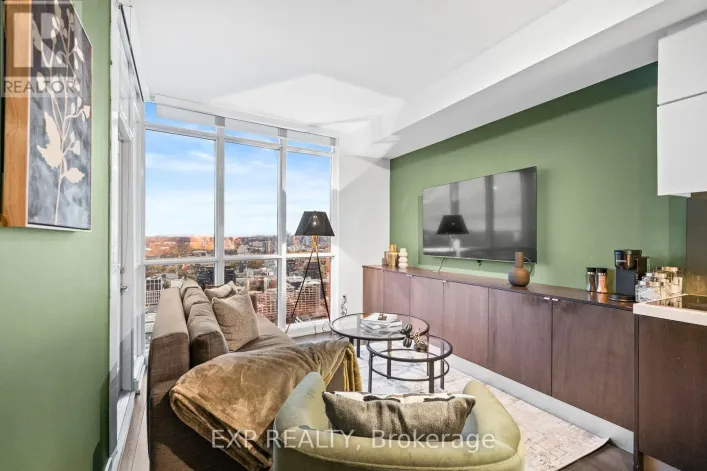 PH15 - 21 ICEBOAT TERRACE, Toronto