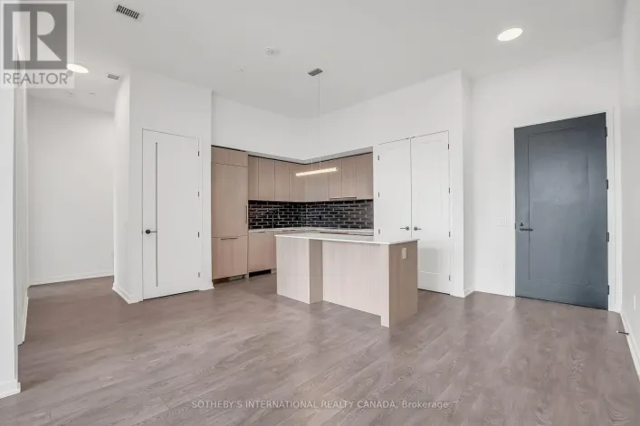 PH17 - 88 BATHURST STREET, Toronto