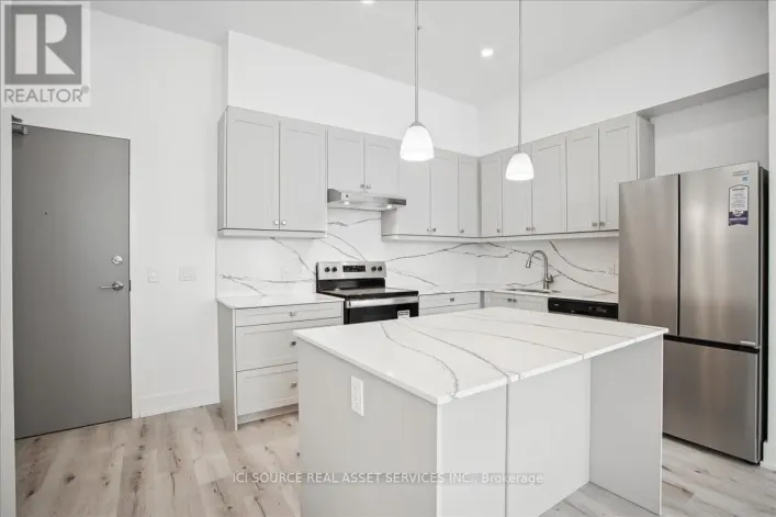 PH2 - 19B WEST STREET N, Kawartha Lakes