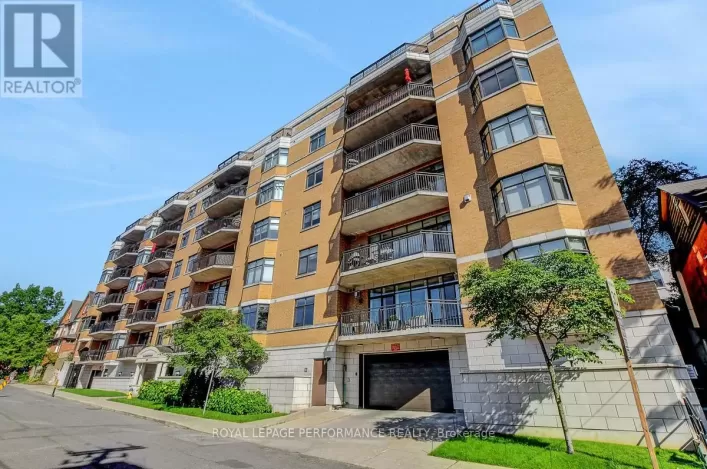 PH2 - 260 BESSERER STREET, Ottawa