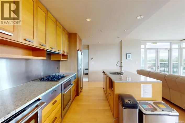 PH2 365 Waterfront Cres, Victoria