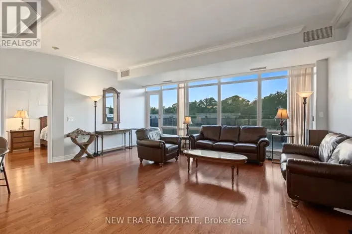 PH20 - 8201 ISLINGTON AVENUE, Vaughan