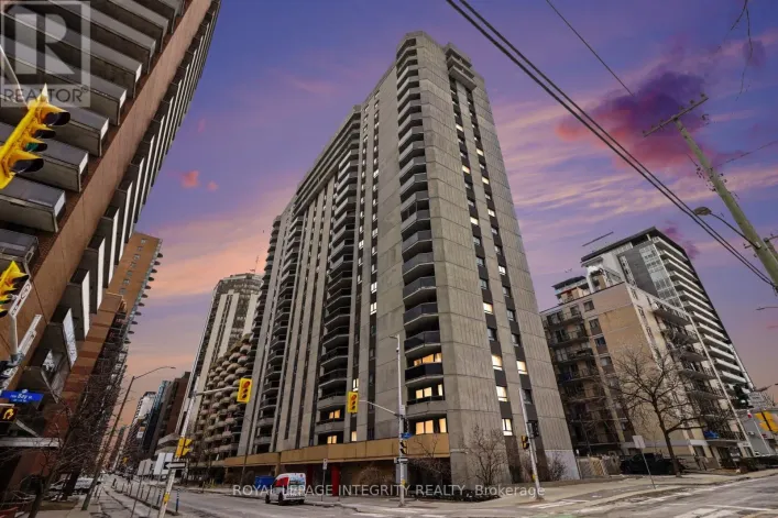 PH2104 - 470 LAURIER AVENUE W, Ottawa