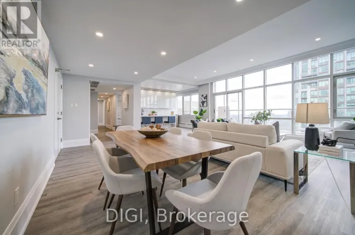 PH24 - 400 WALMER ROAD, Toronto