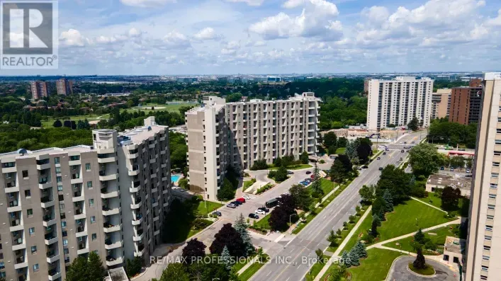 PH30 - 300 MILL ROAD, Toronto