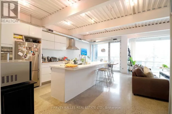 PH3A - 214 BATHURST STREET, Toronto