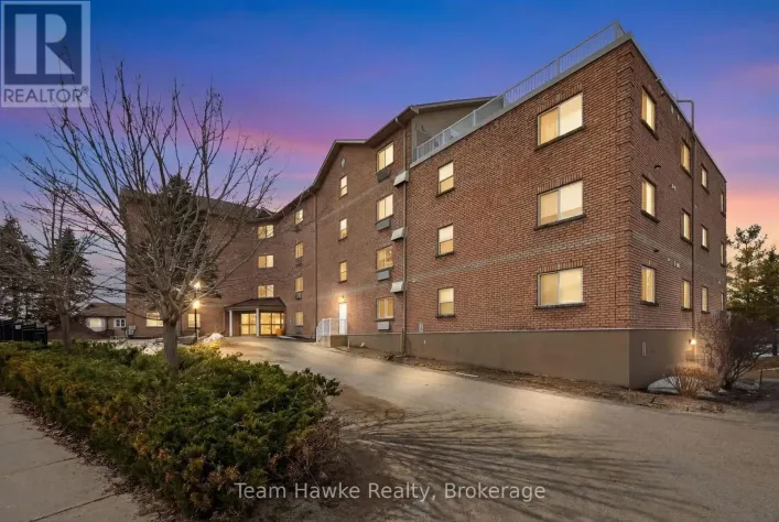 PH4 - 4 BECK BOULEVARD, Penetanguishene